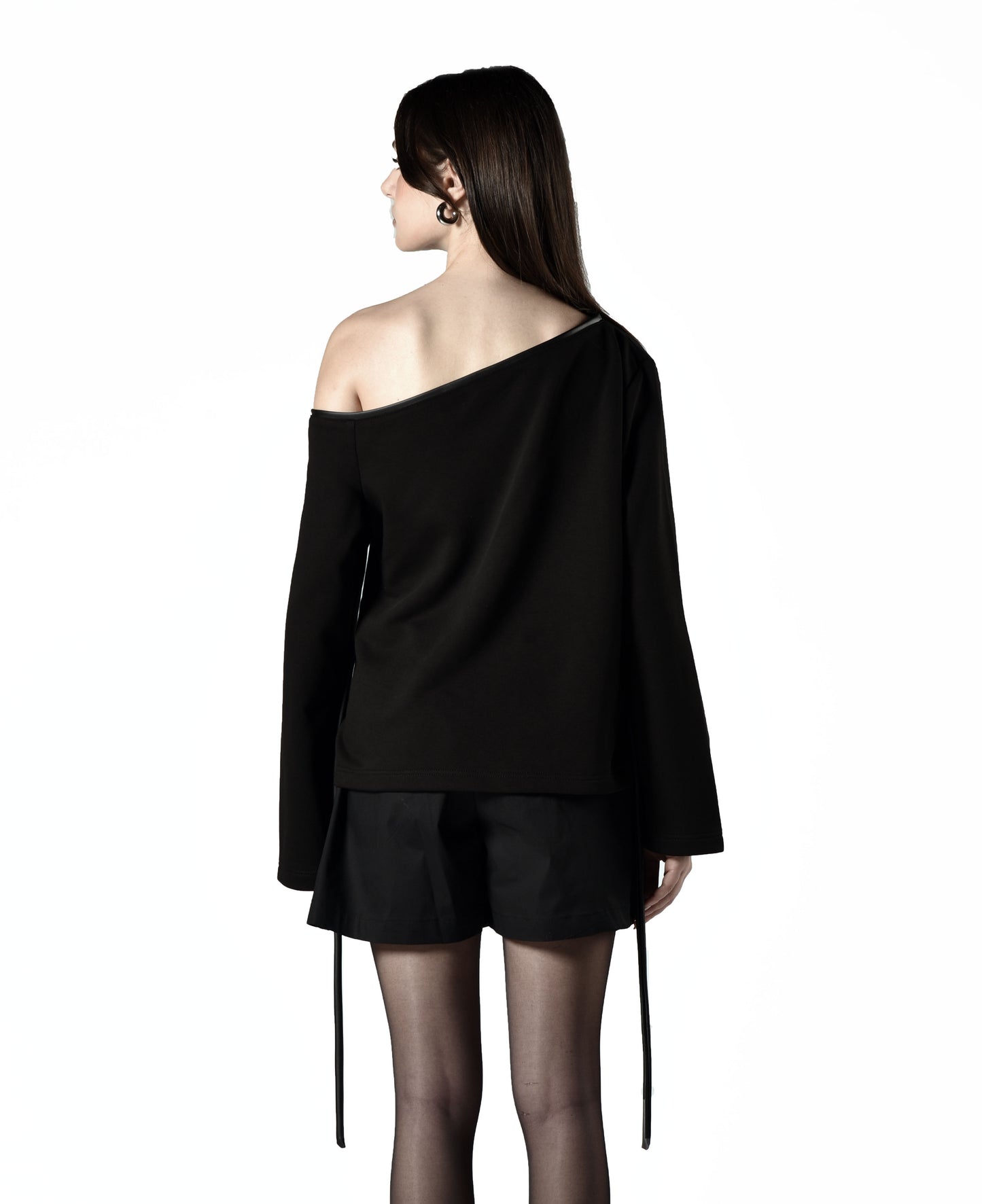 Asymmetrical multi-wear top