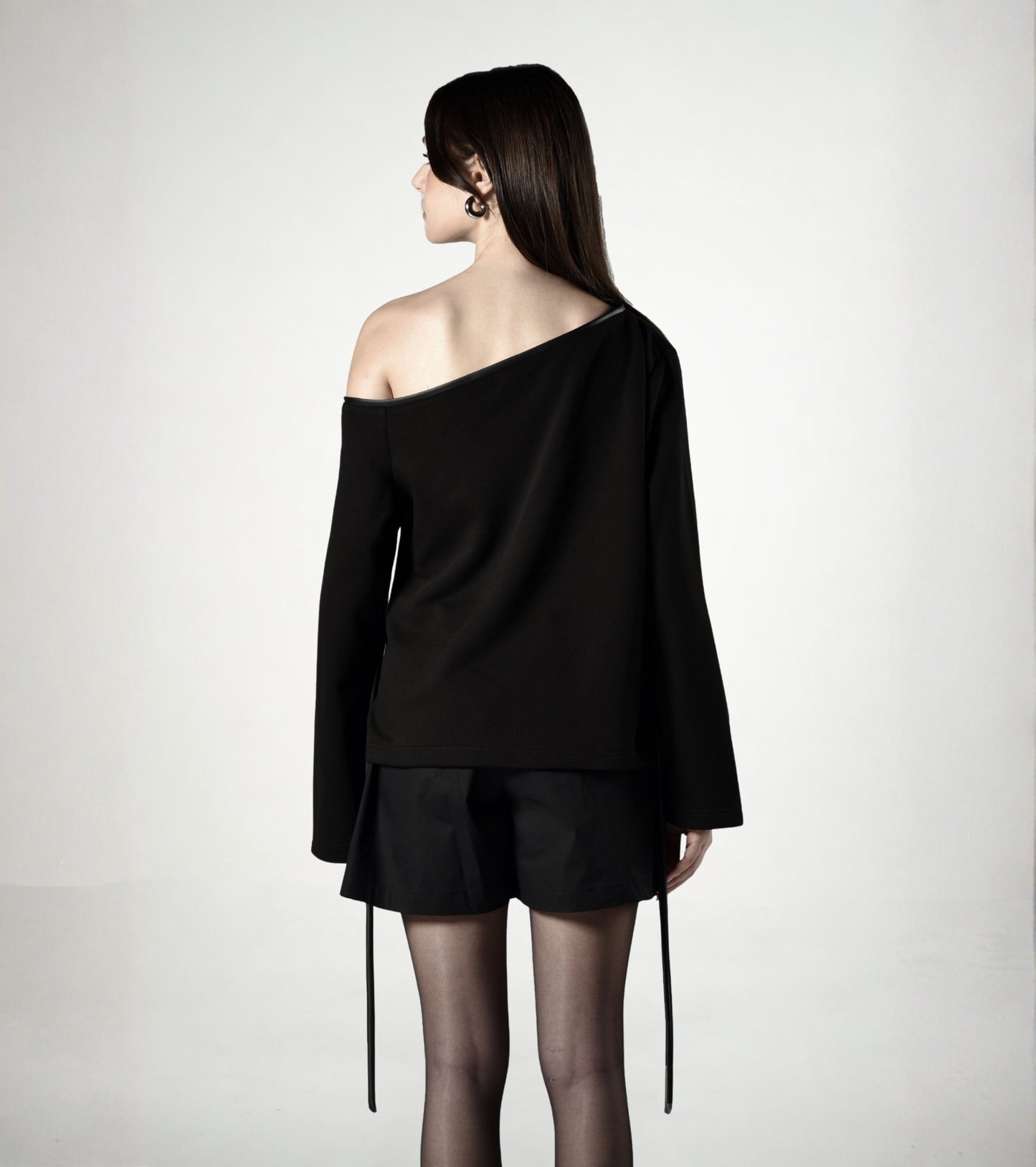 Asymmetrical multi-wear top