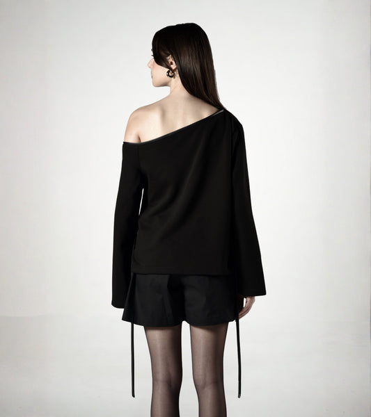Asymmetrical multi-wear top
